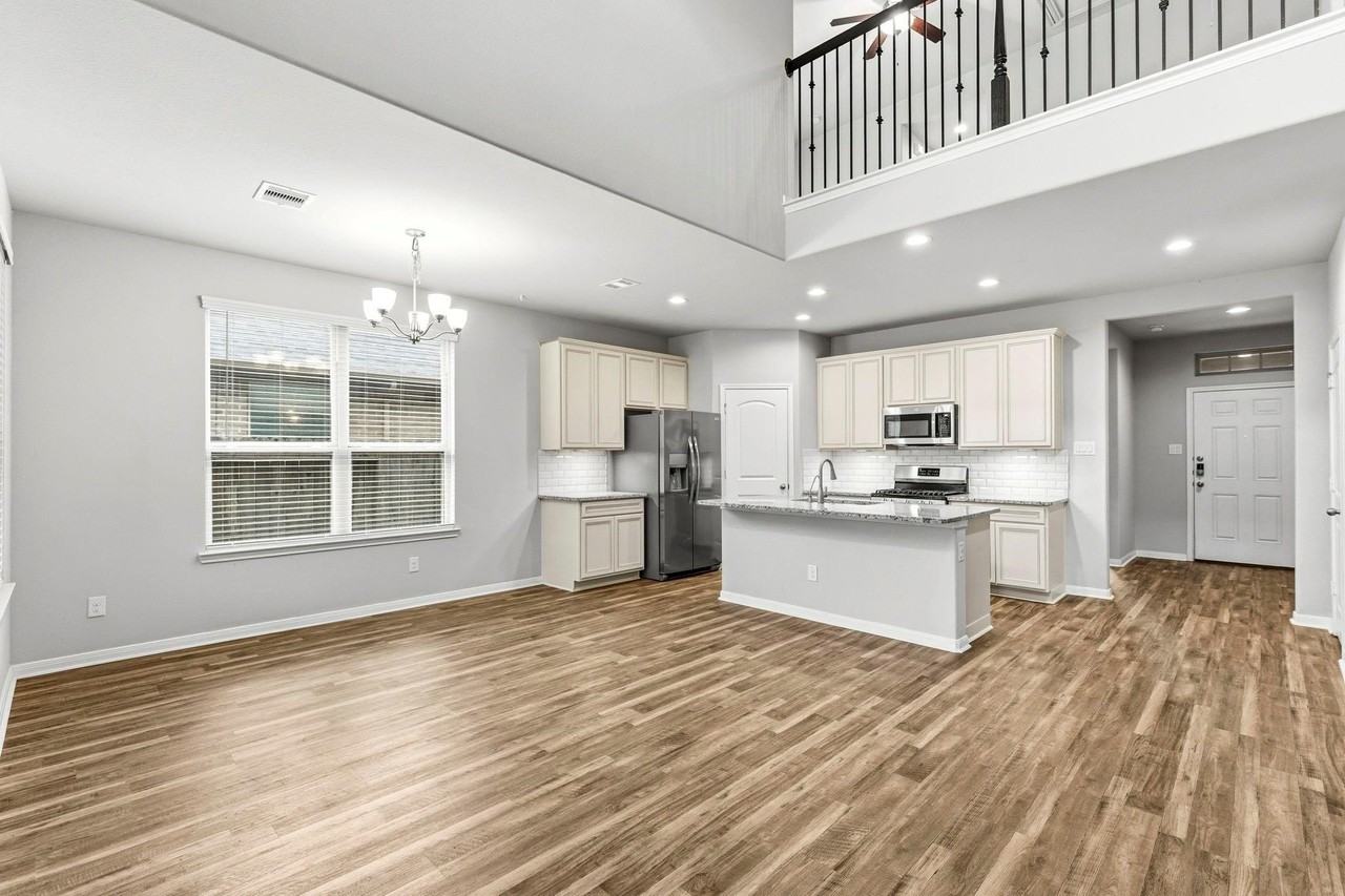 12173 Pearl Bay Ct - Photo 7 of 40