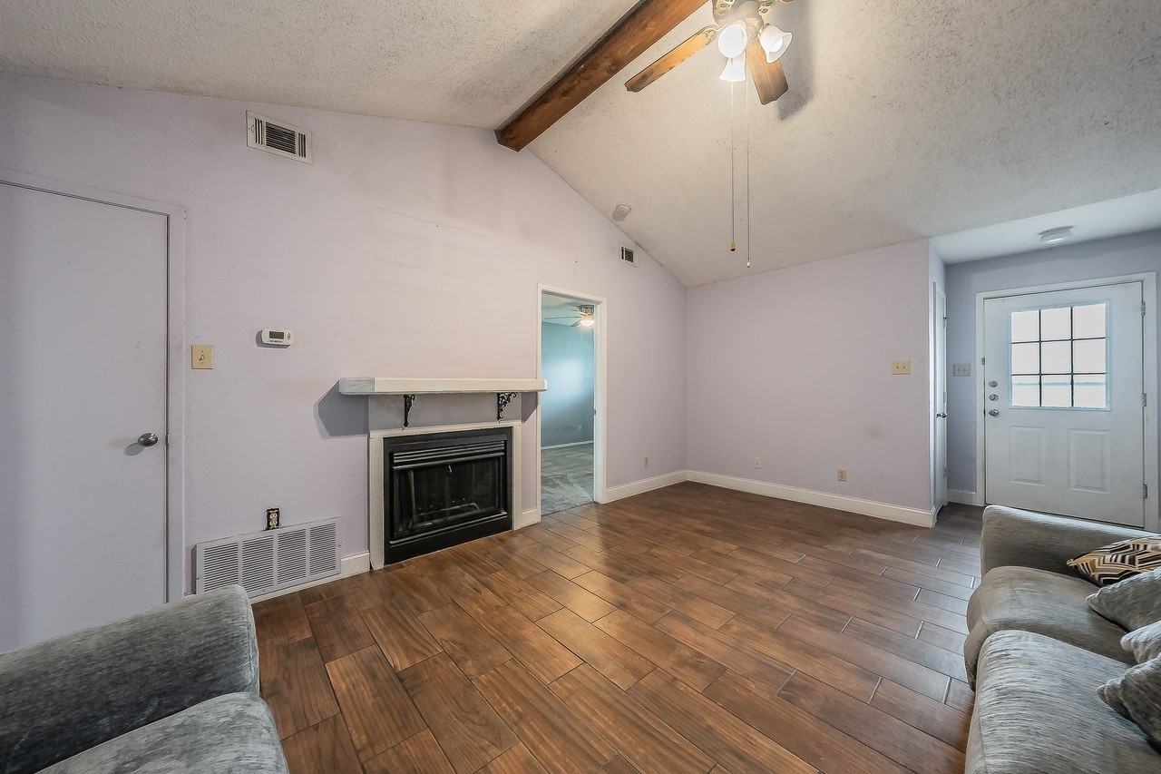 5003 Maryanna Way - Photo 6 of 27