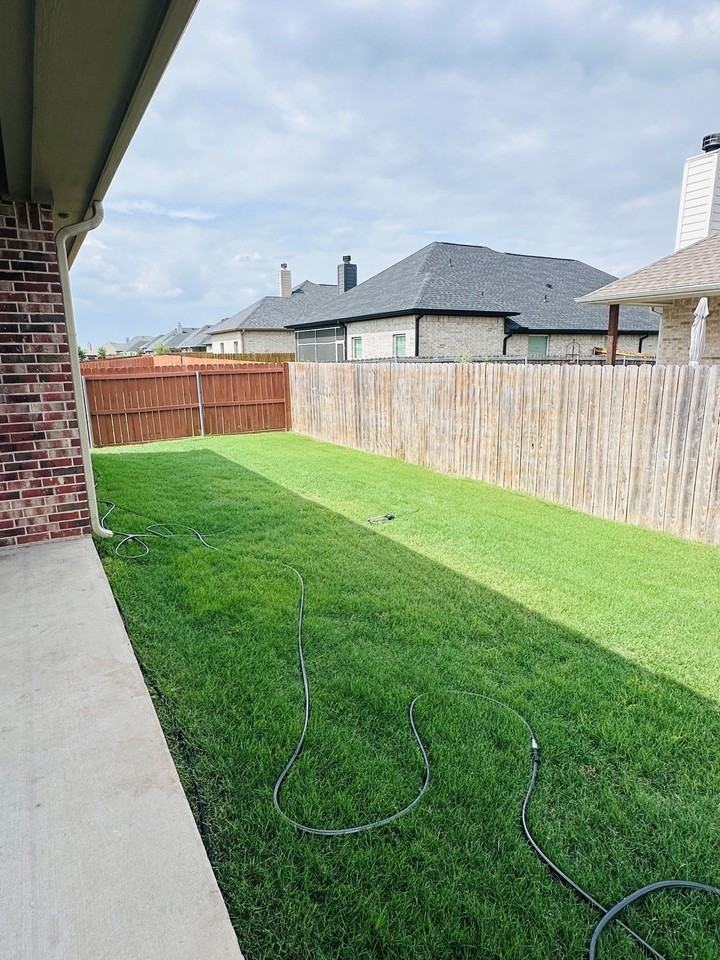 1419 Ascot Ave - Photo 6 of 22