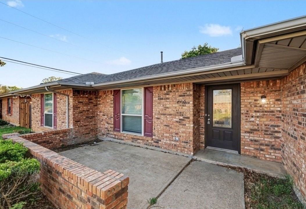 4900 Ridgeline Dr - Photo 2 of 16