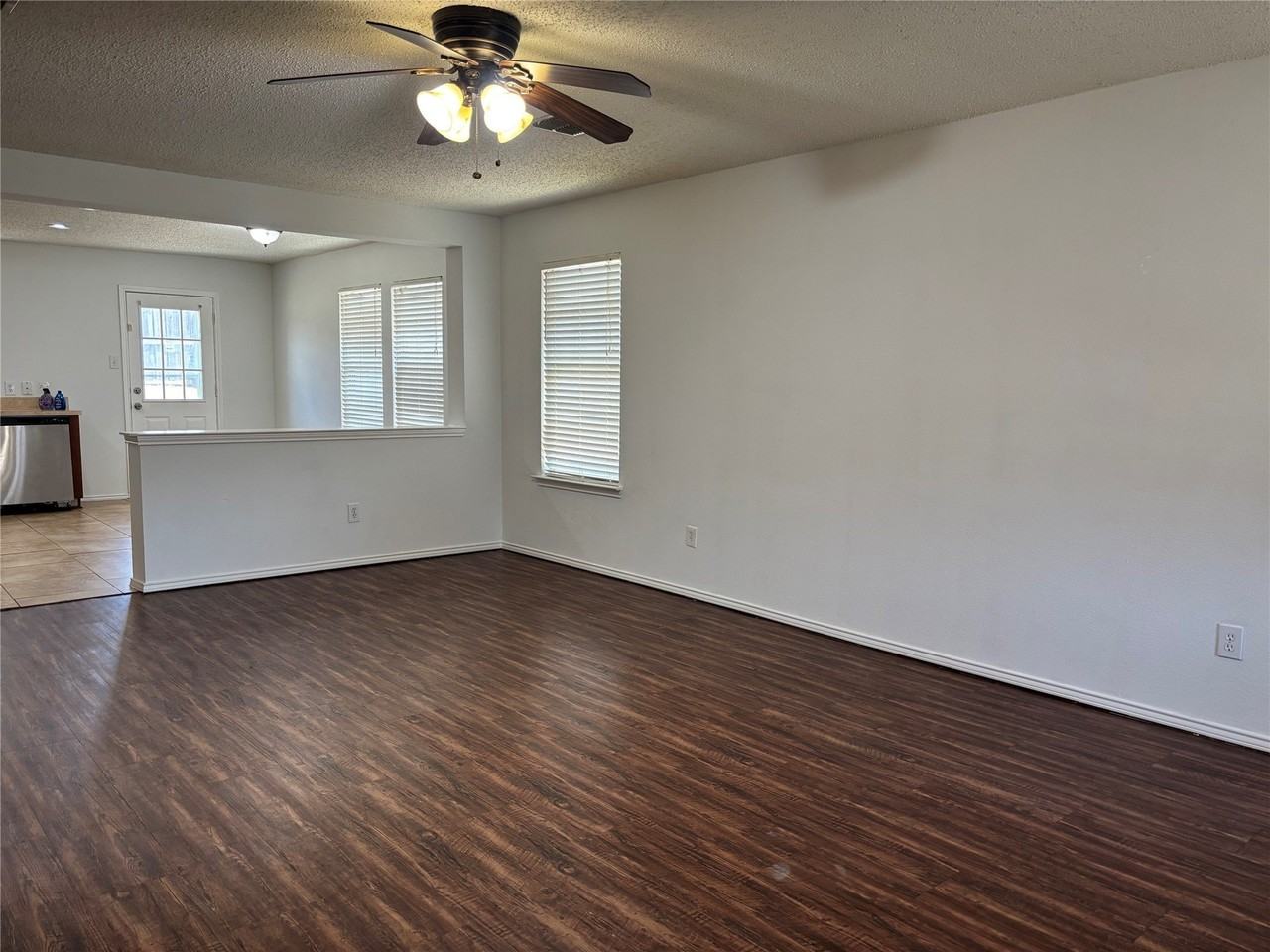 1657 Knight Trl - Photo 2 of 17