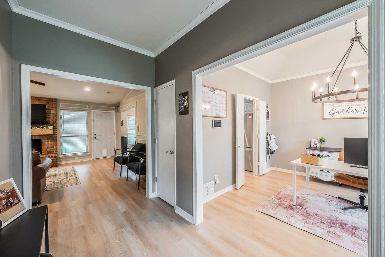 3416 Ainsworth Ct - Photo 3 of 27