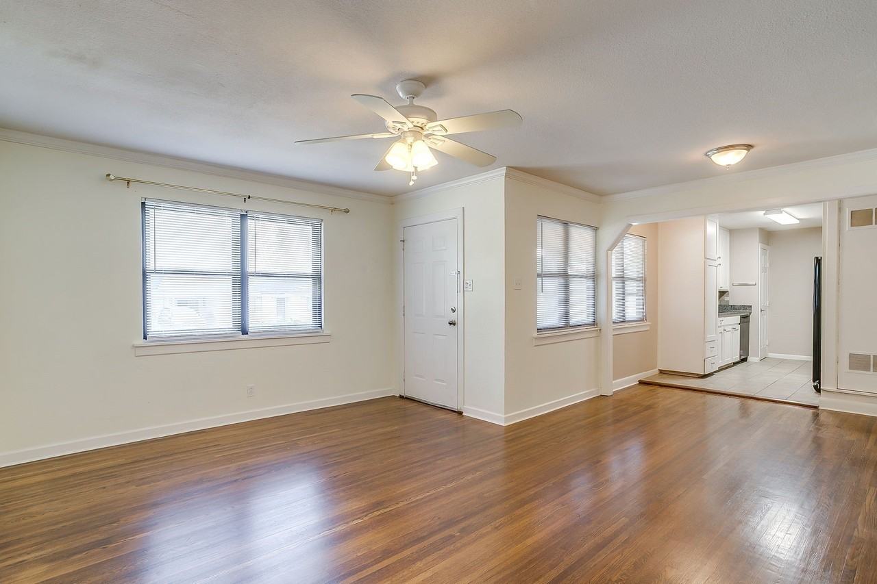 4713 Kilpatrick Ave - Photo 5 of 20