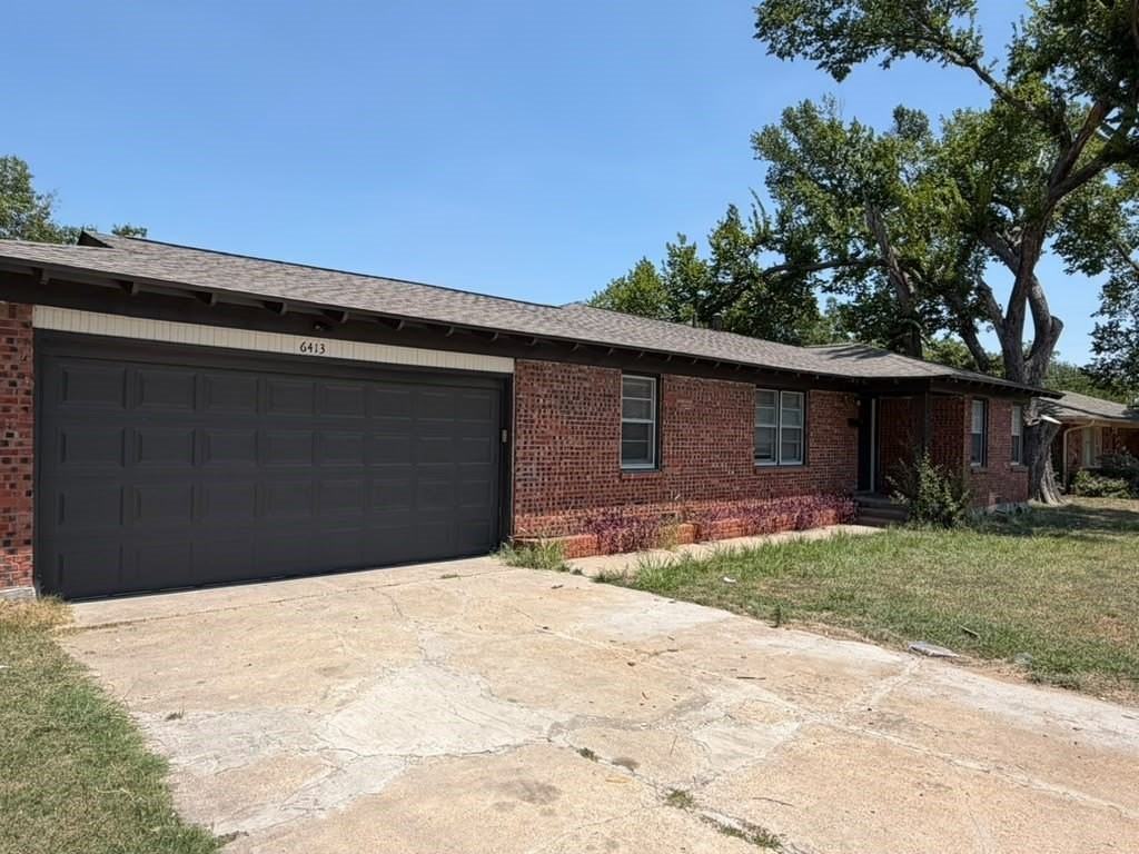 6413 Lambeth Ln - Photo 2 of 28