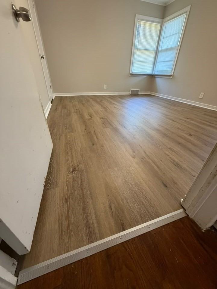 6413 Lambeth Ln - Photo 5 of 28