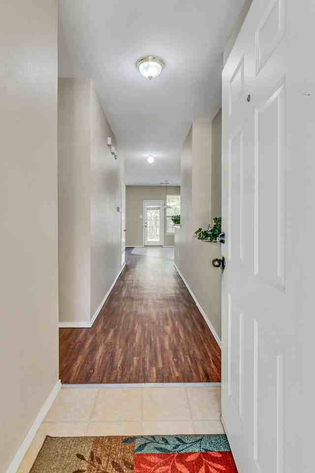 4105 Capstone Dr - Photo 4 of 28