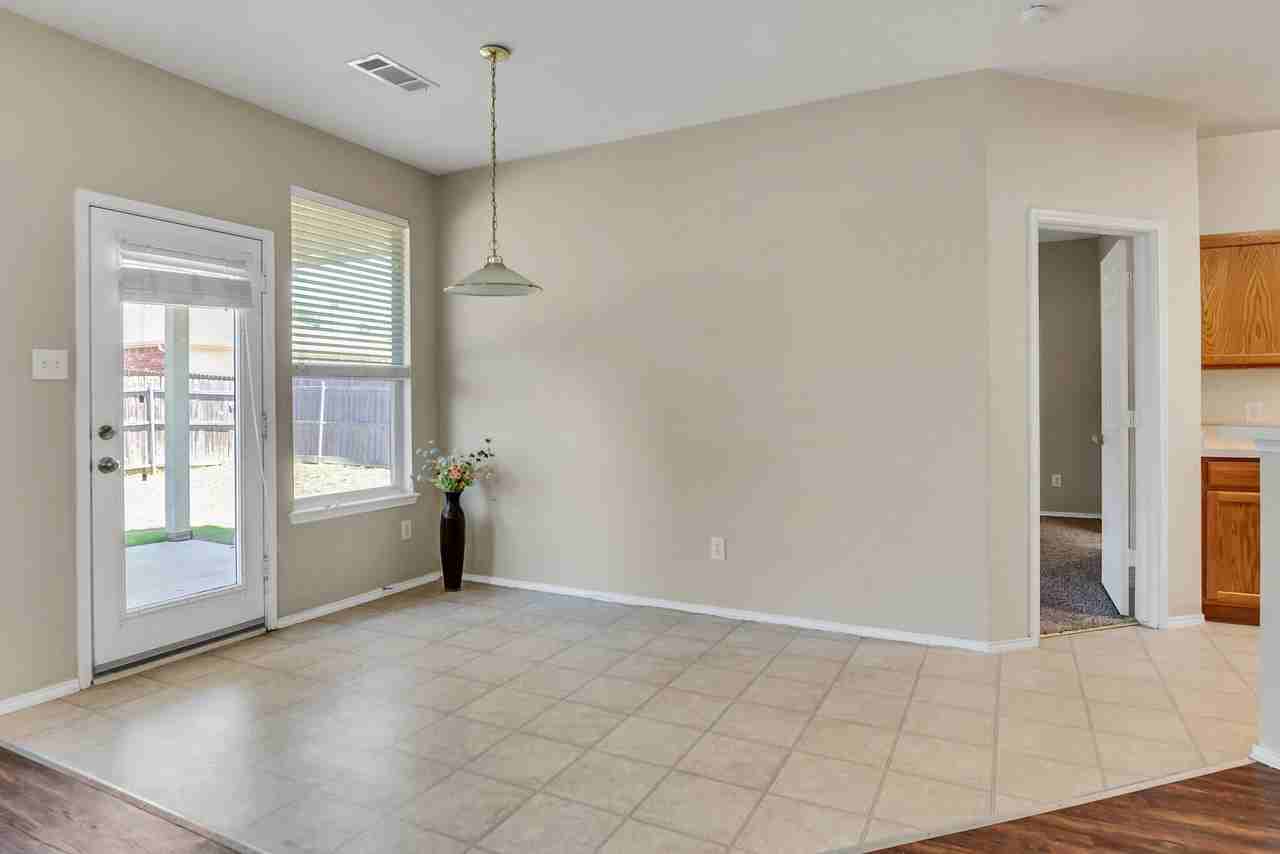 4105 Capstone Dr - Photo 7 of 28