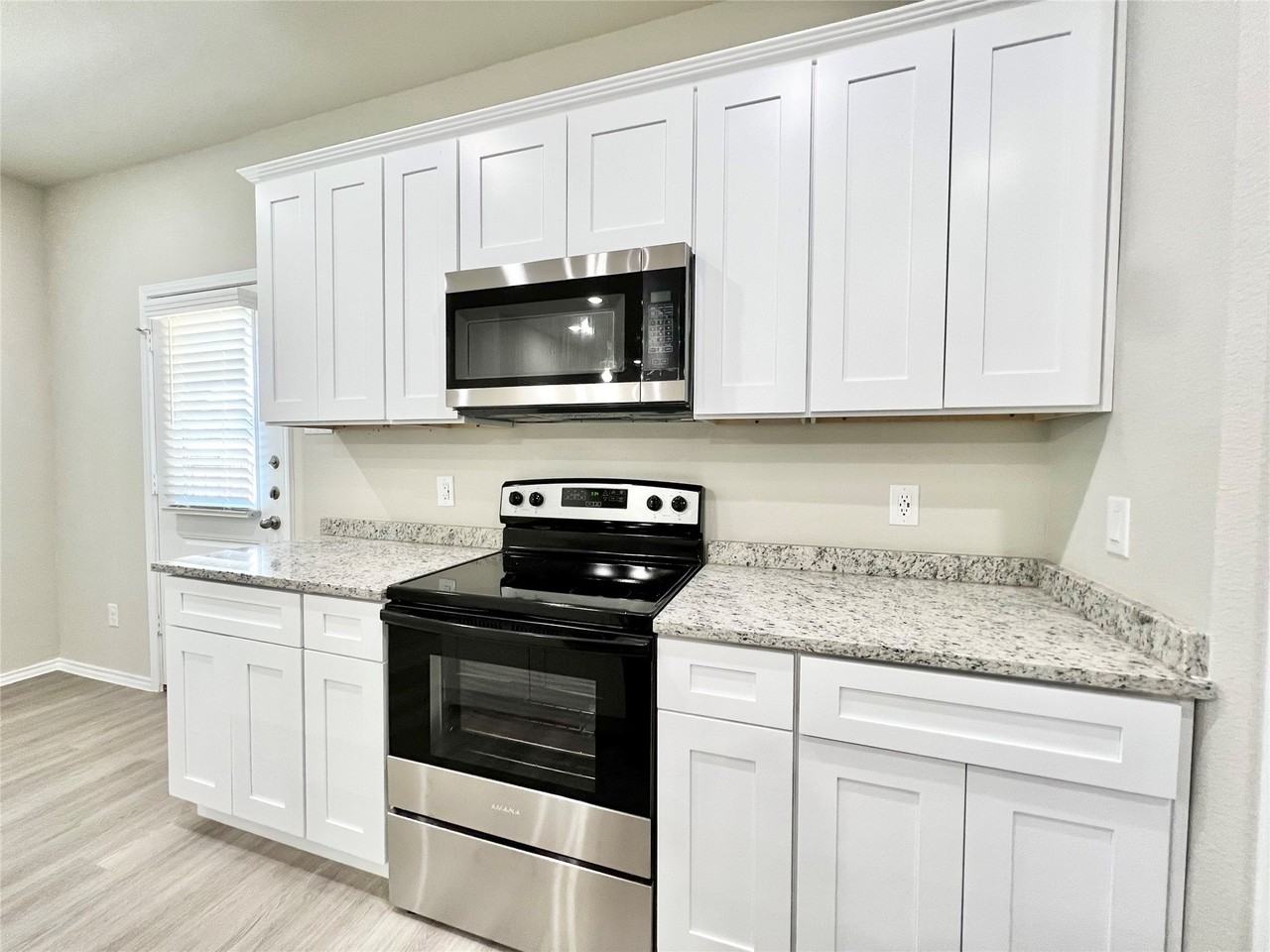 3501 E Renfro St #103 - Photo 5 of 32