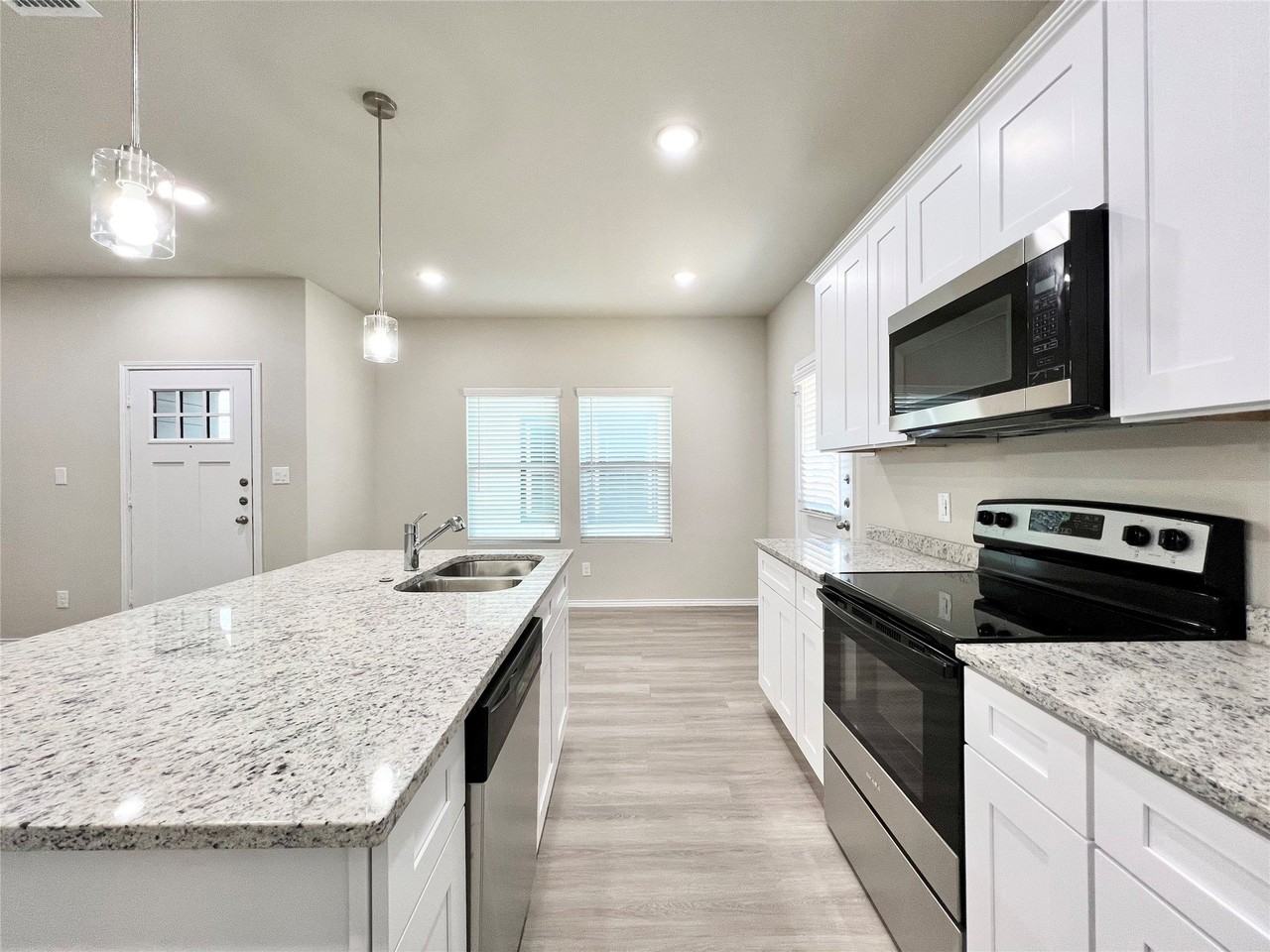 3501 E Renfro St #103 - Photo 6 of 32