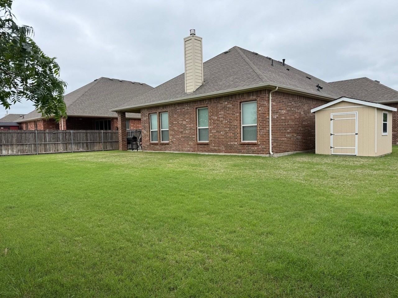 3040 Black Hills Blvd - Photo 3 of 11