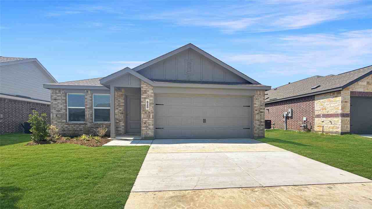 628 Haskell Dr - Photo 2 of 22