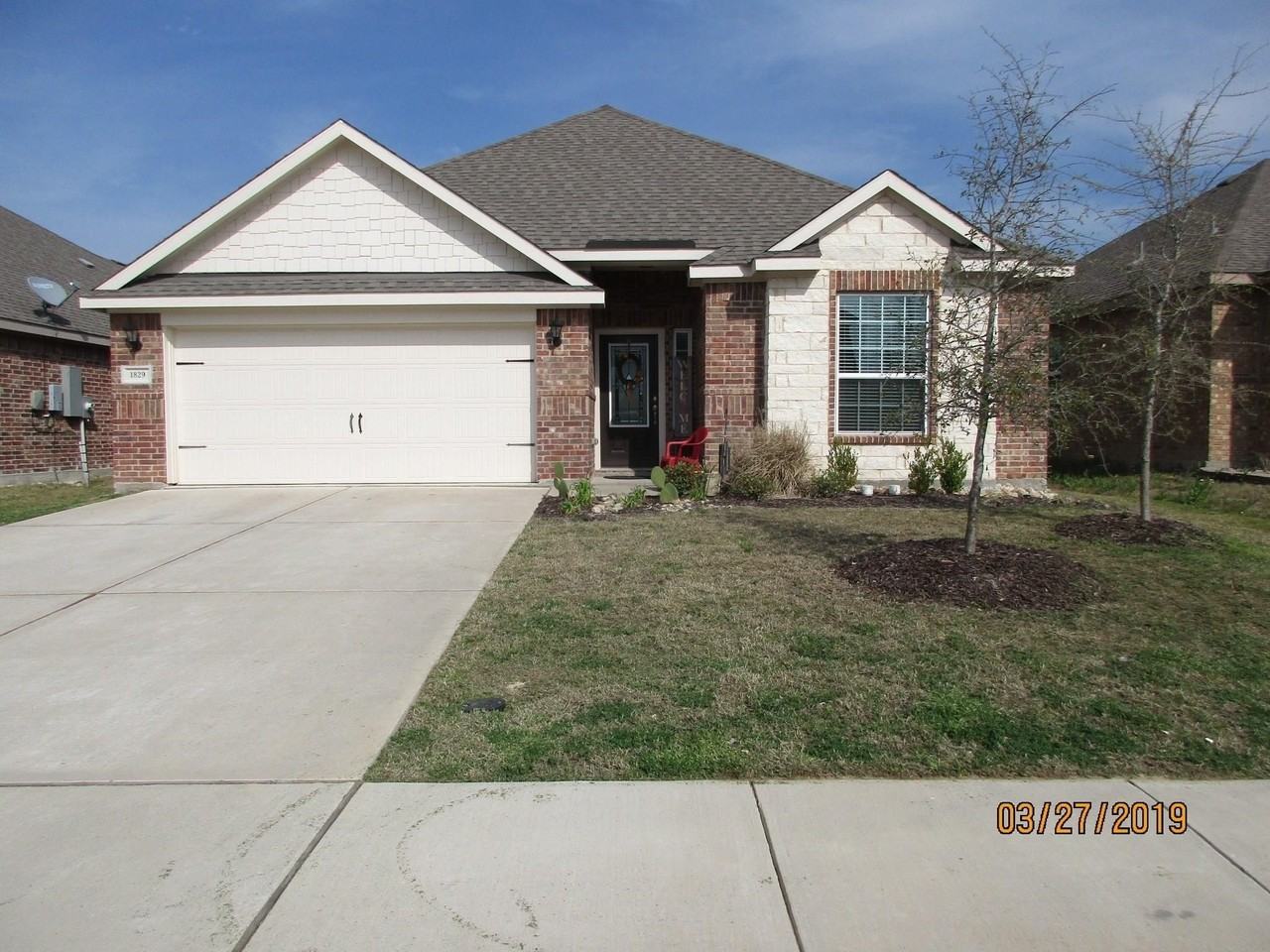 1829 Olive Ln