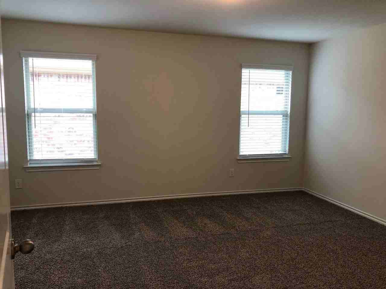 604 Rustic Meadows Trl - Photo 4 of 15