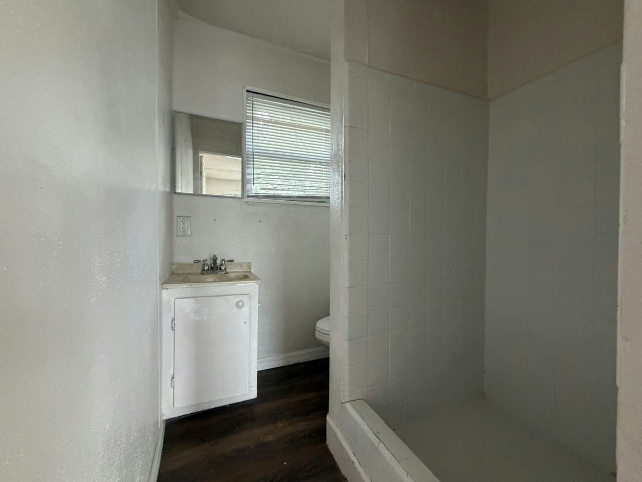 1911 Citrus Blvd #1 - Photo 4 of 12