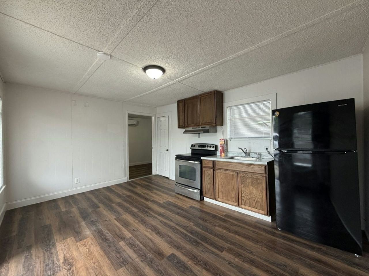 1911 Citrus Blvd #1 - Photo 6 of 12