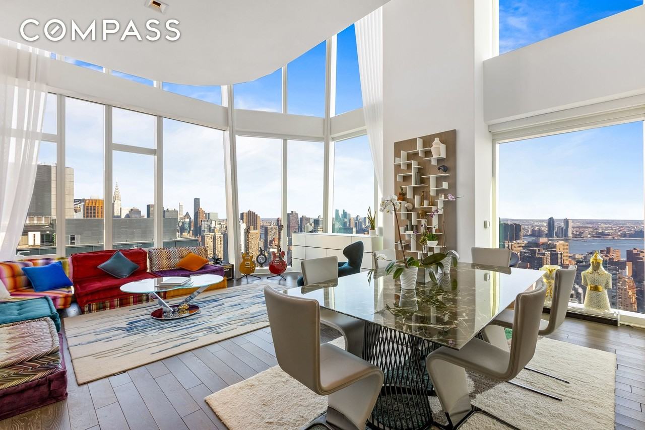 45 E 22nd St #42B
