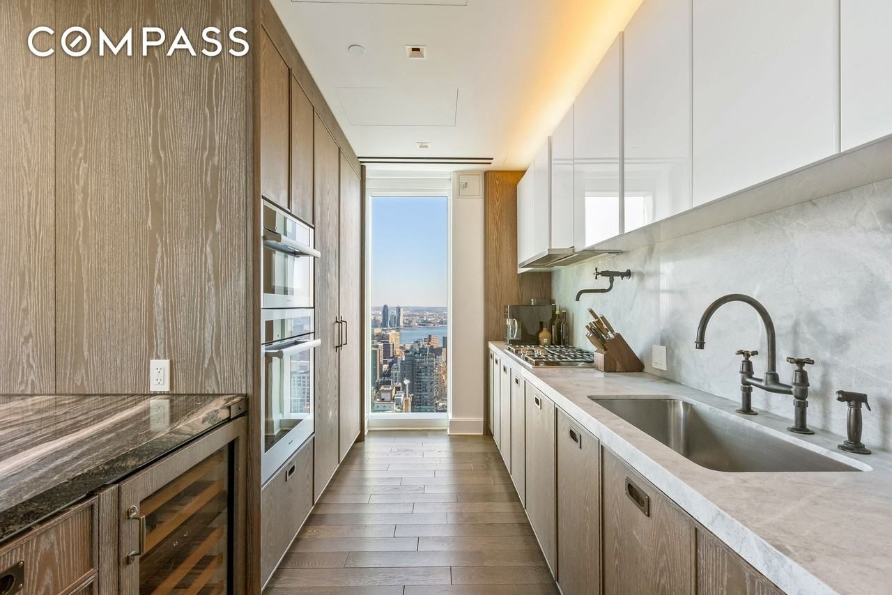 45 E 22nd St #42B - Photo 4 of 23