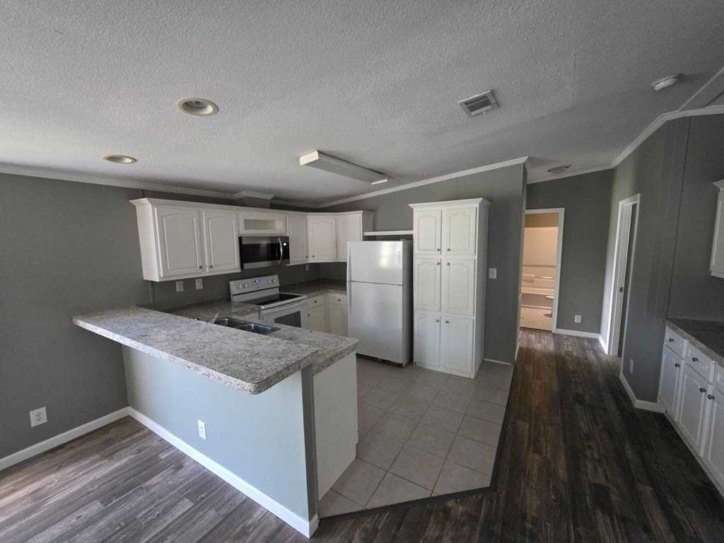 20 Glen Cove Ct #0046 - Photo 3 of 14