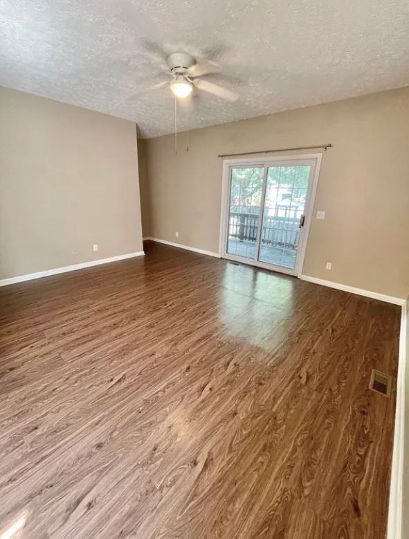 1006 E 61st St #B - Photo 3 of 13