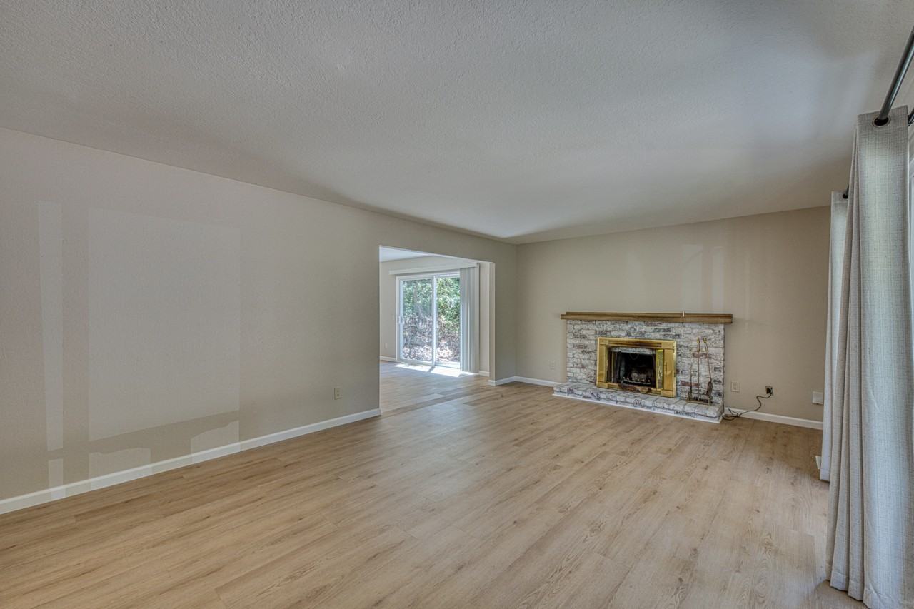 1095 Pacific St - Photo 6 of 50