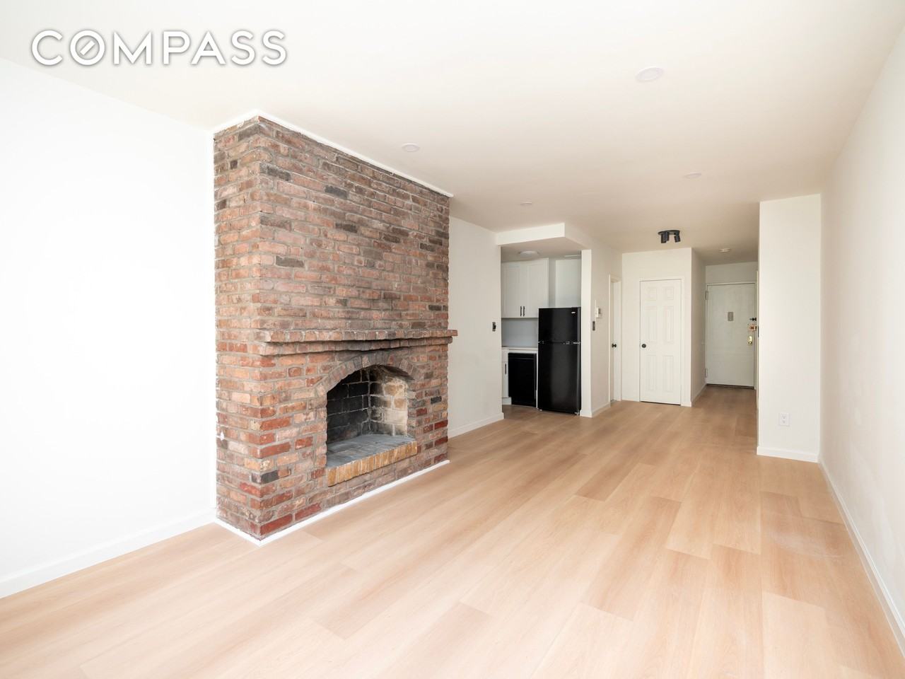 314 W 56th St #4E - Photo 2 of 7