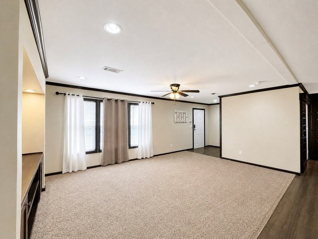 290 Private Road 322 - Photo 5 of 49