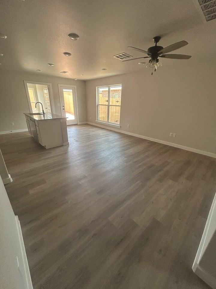 10803 Bandana Dr - Photo 2 of 13
