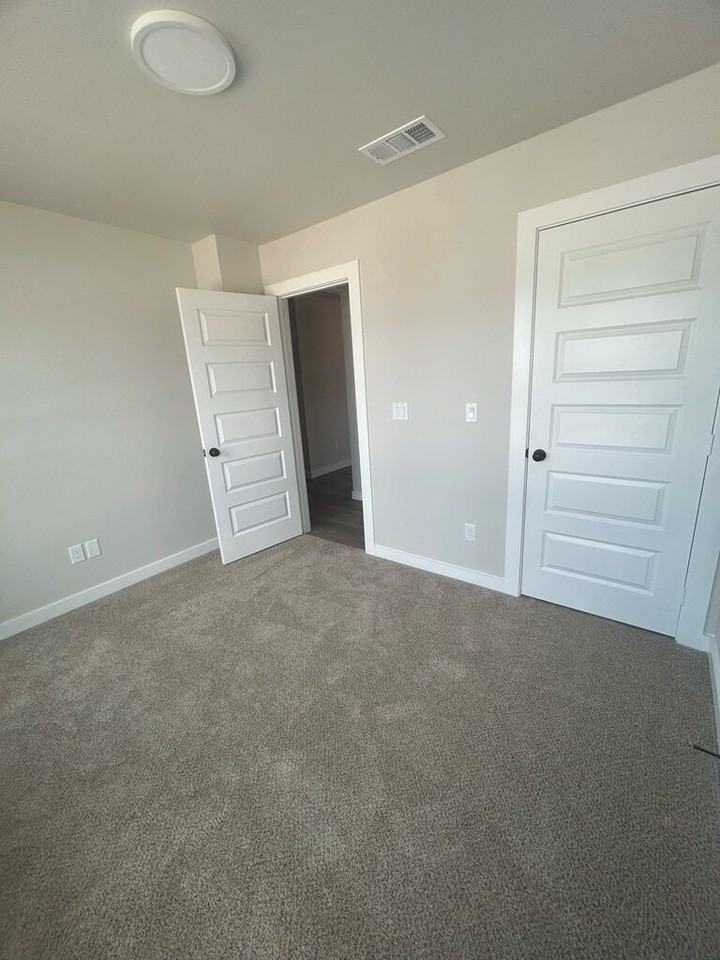 10803 Bandana Dr - Photo 6 of 13