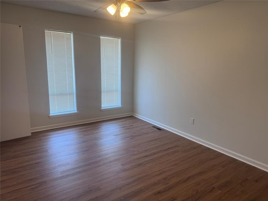 425 Meadow Lake Dr - Photo 5 of 13