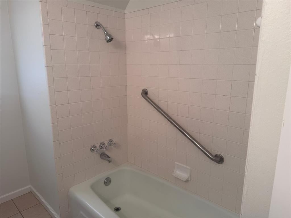 425 Meadow Lake Dr - Photo 7 of 13