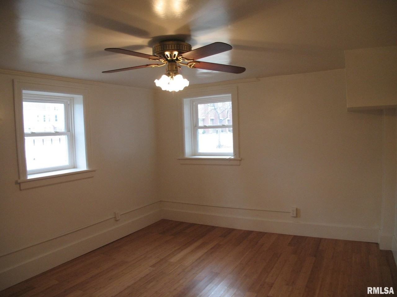 500 Ne Madison Ave #A6 - Photo 6 of 15
