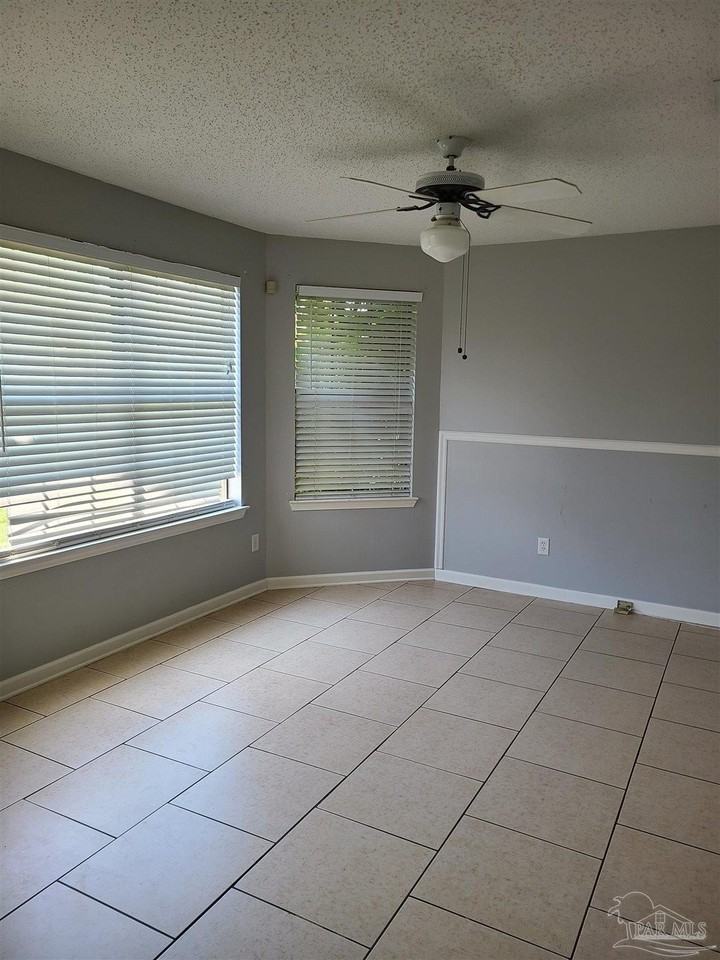 9024 Caribbean Dr - Photo 5 of 20