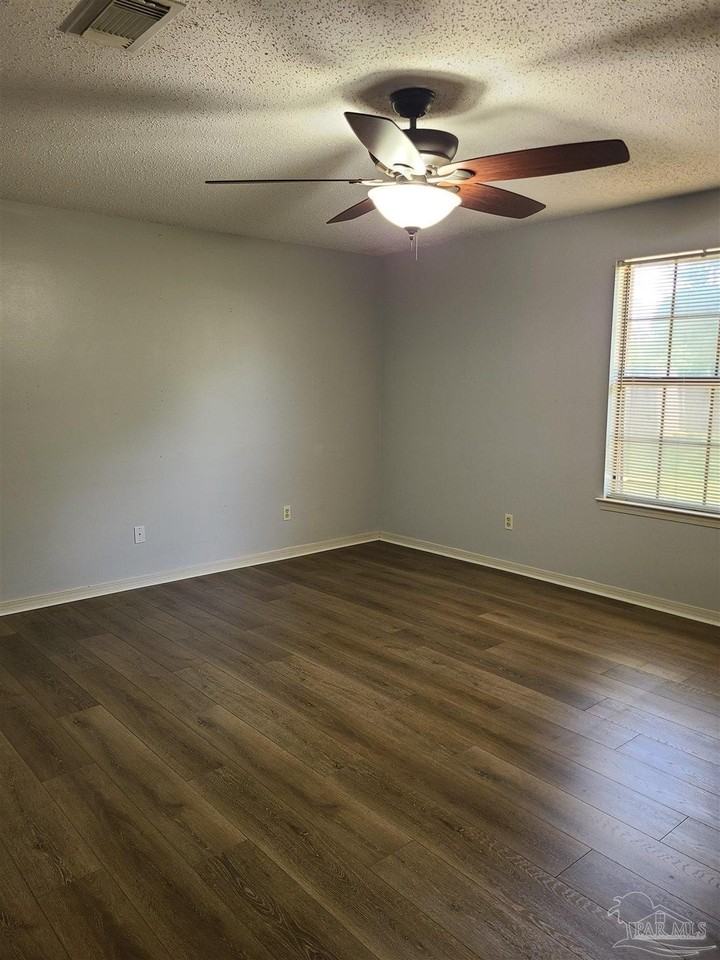 9024 Caribbean Dr - Photo 6 of 20