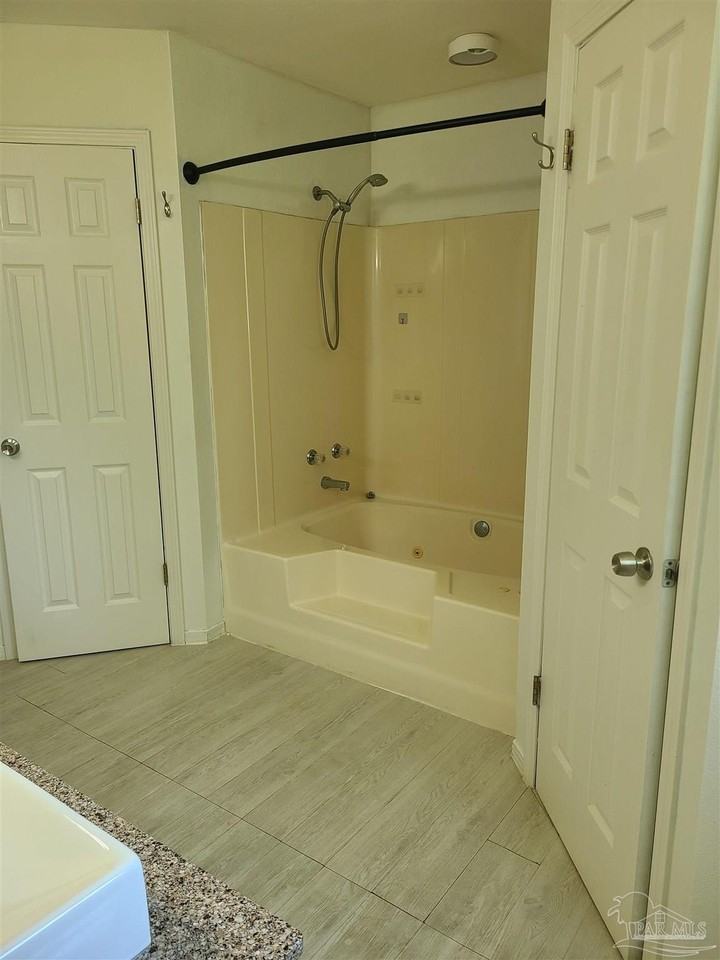 9024 Caribbean Dr - Photo 7 of 20