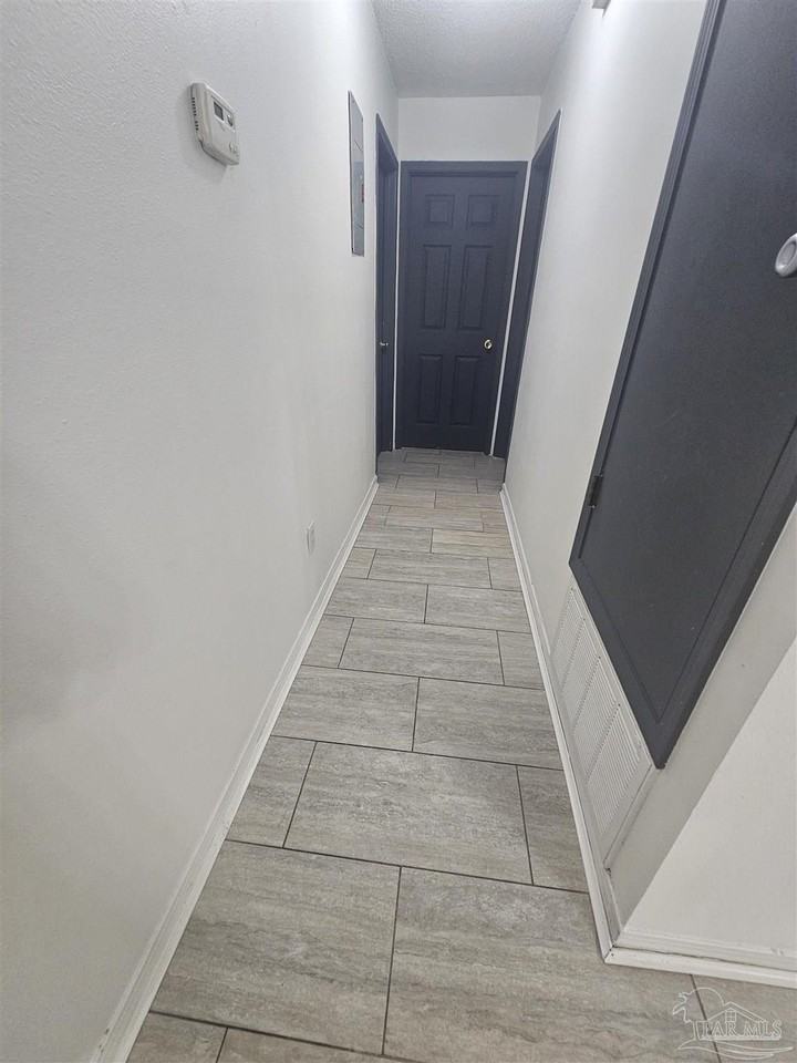 8380 Country Walk Dr #B - Photo 6 of 20