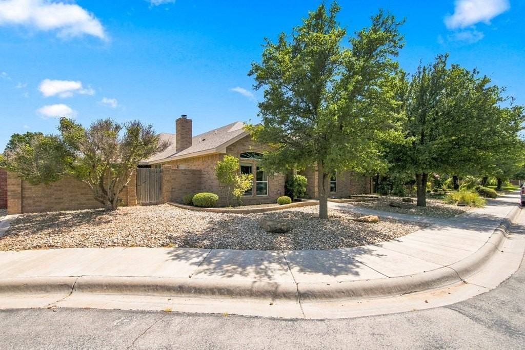 5513 Carmel Ct - Photo 3 of 44
