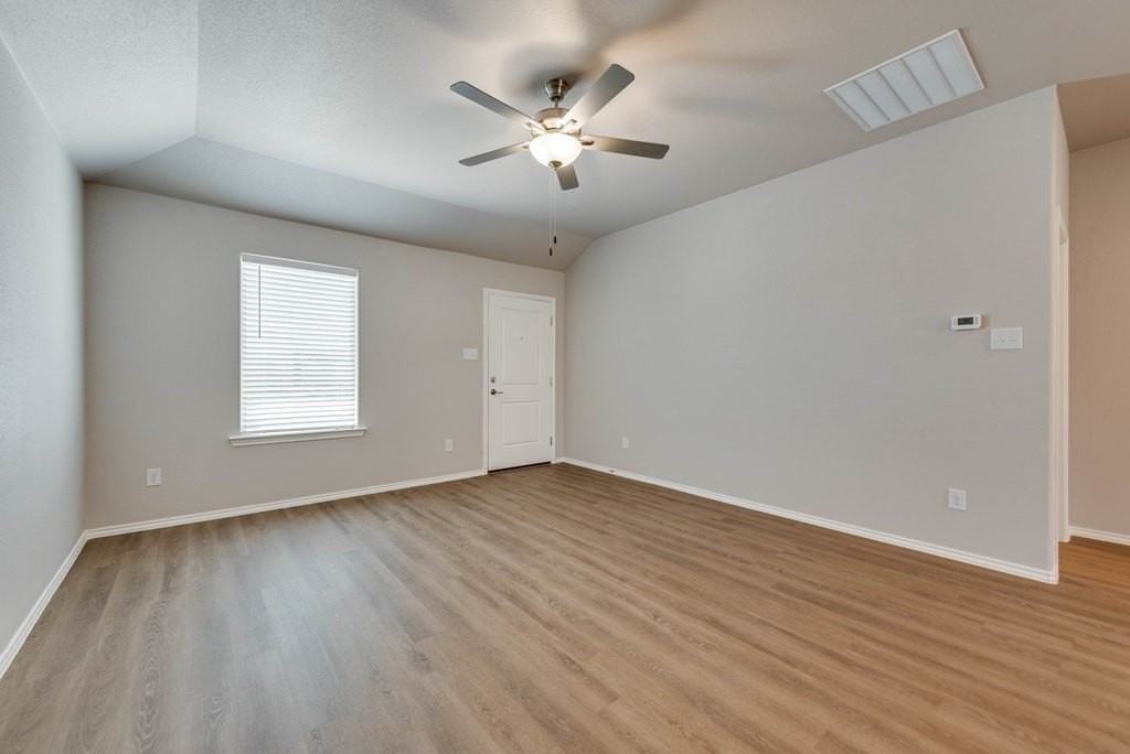 8207 S County Road 1110 - Photo 4 of 26
