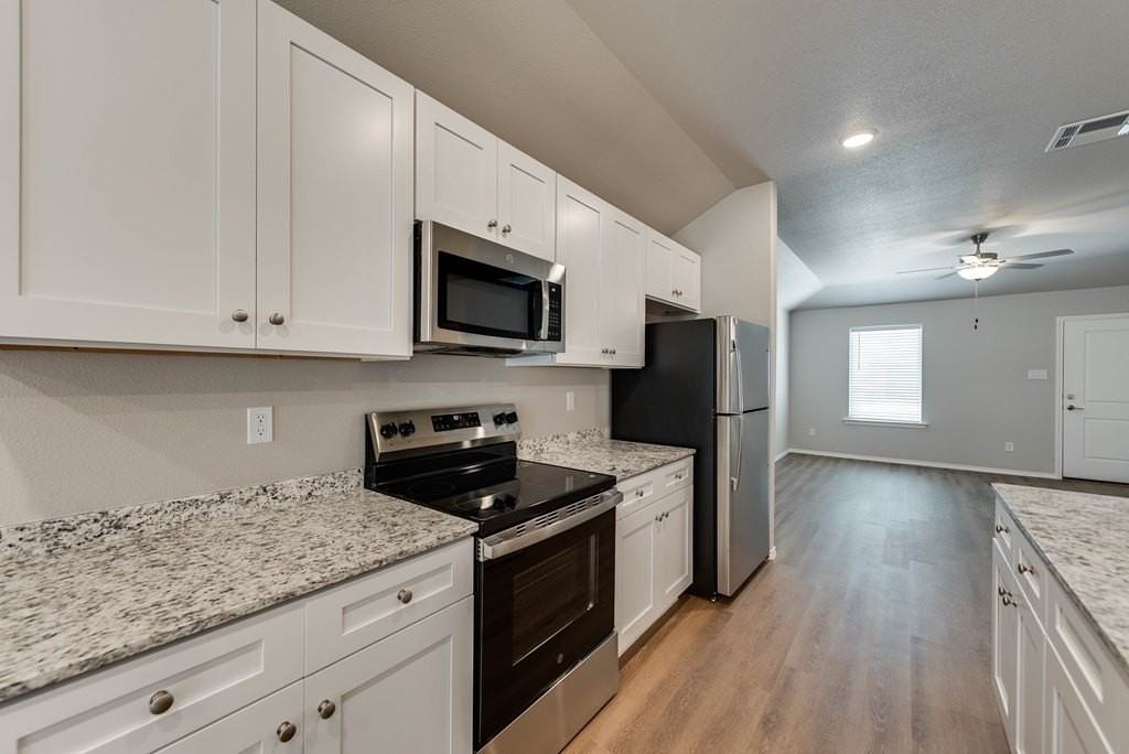 8207 S County Road 1110 - Photo 6 of 26
