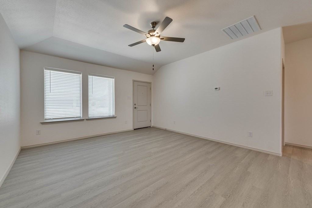 8212 S County Road 1110 - Photo 4 of 26