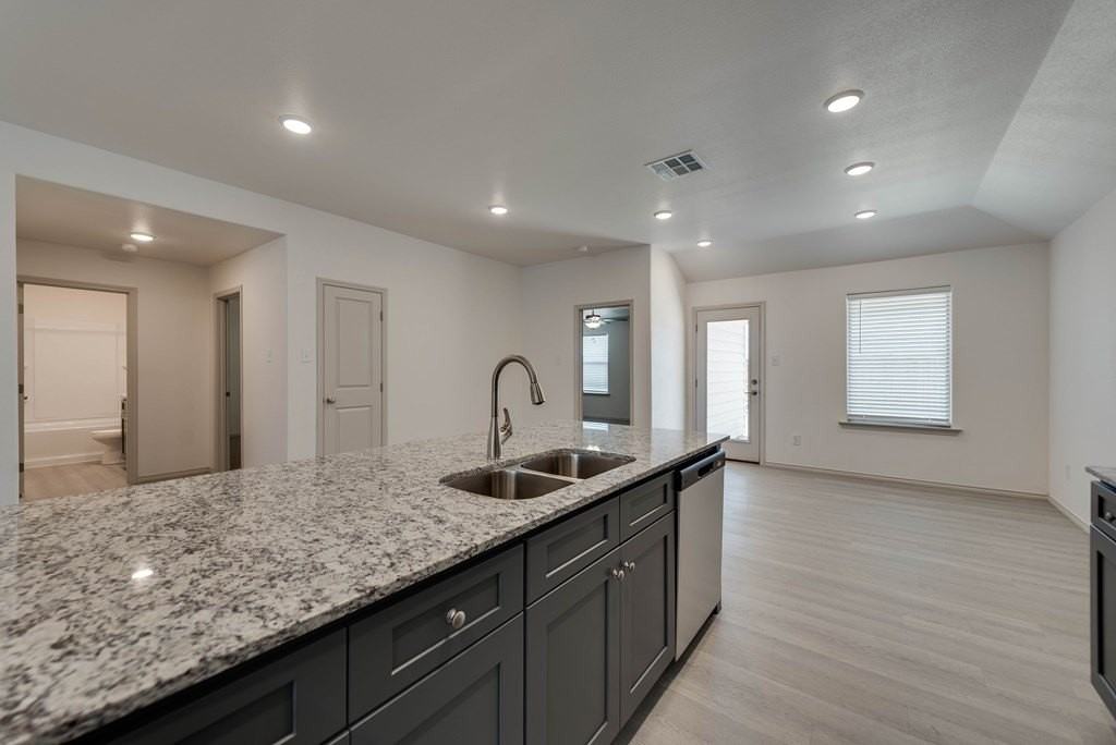 8212 S County Road 1110 - Photo 7 of 26