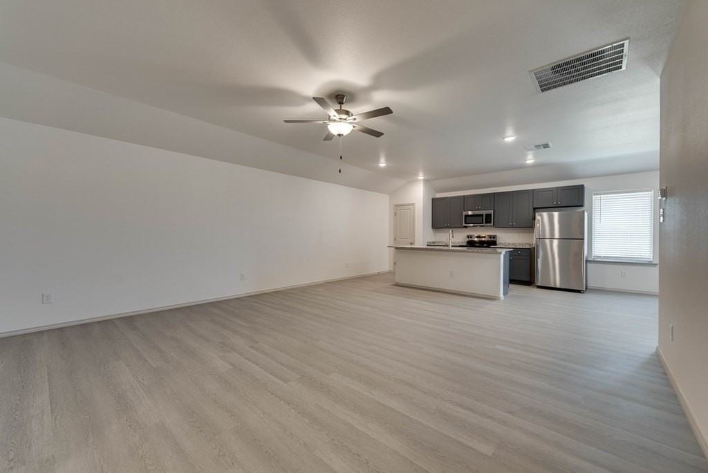 8210 S County Road 1110 - Photo 4 of 25