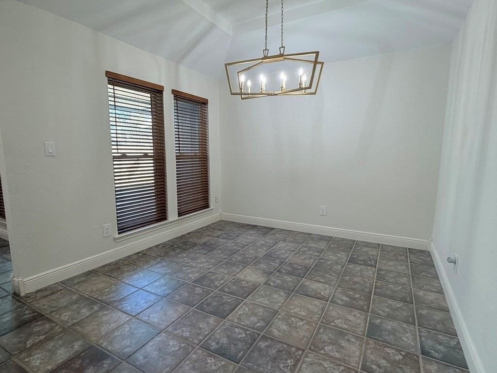 3810 Nassau Dr - Photo 7 of 18