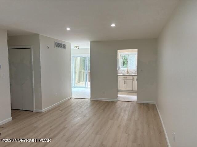 1247 Chateau Dr - Photo 7 of 46
