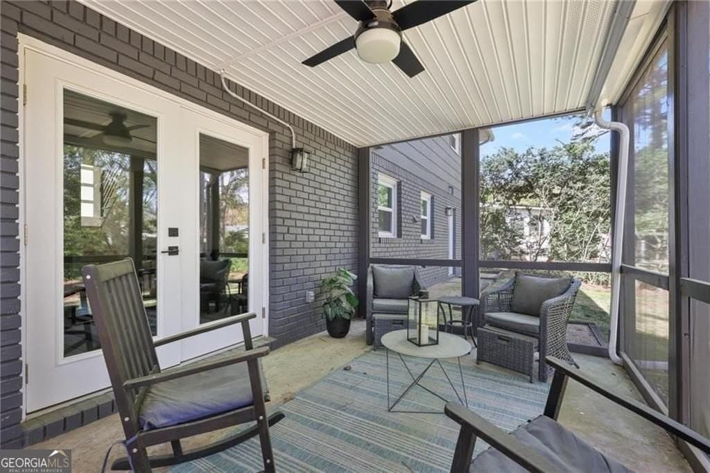 677 Hillandale Cir Sw - Photo 7 of 36