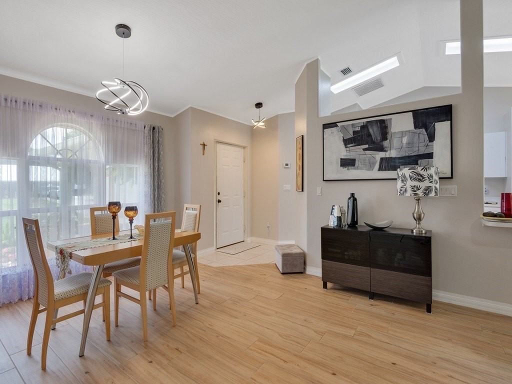 664 Vocelle Ave - Photo 7 of 36