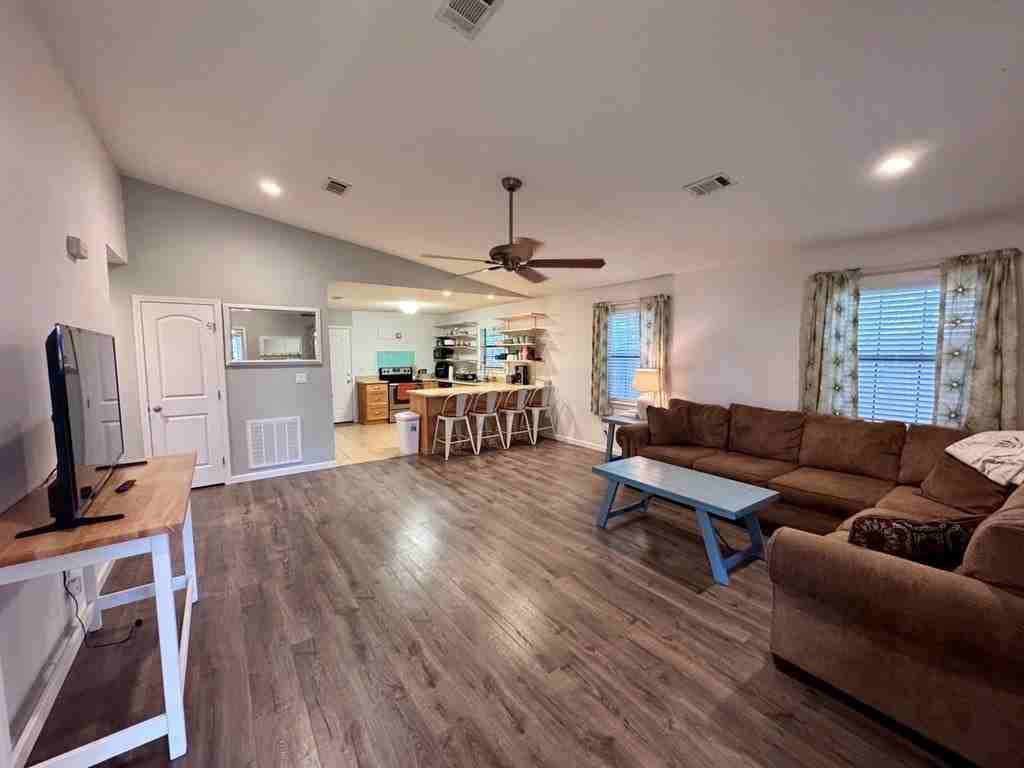 1506 Long Ave - Photo 3 of 16
