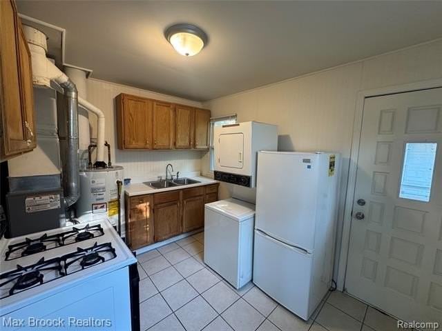 1561 E Meyers Ave - Photo 4 of 8