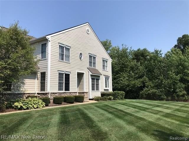 26360 Fieldstone Dr - Photo 2 of 20