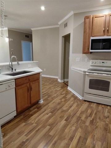 262 N Wixom Rd - Photo 4 of 12