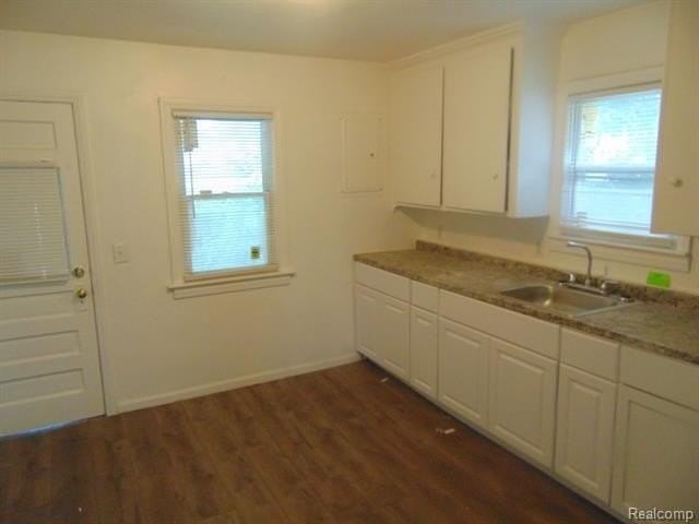 8645 Hupp Ave - Photo 3 of 12